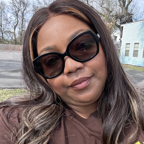 Meet your Posher, Mrs. ND Gunner - Picture 9 of 14